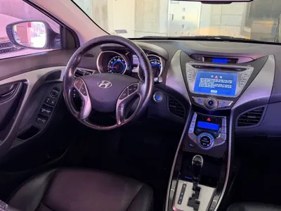 Hyundai Avante 2013, 129790 км, за 1772.35 USD