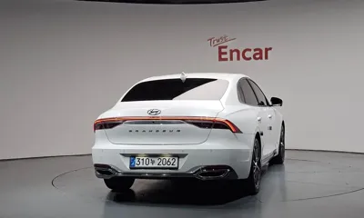 Hyundai Grandeur 2022, 36237 км, за 15960.92 USD