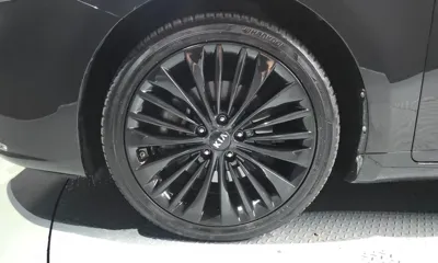 Kia K7 2016, 155750 км, за 5953.54 USD