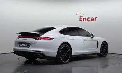 Porsche Panamera 2022, 30217 км, за 85335.43 USD