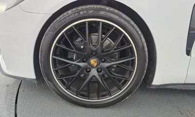 Porsche Panamera 2022, 30217 км, за 85335.43 USD