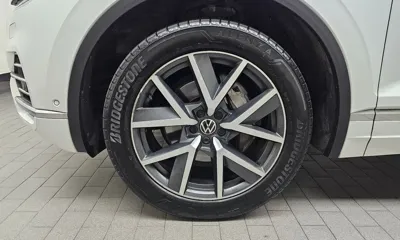 Volkswagen Touareg 2022, 128173 км, за 32309.21 USD