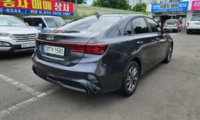 Kia K3 2023, 24654 км, за 11356.18 USD - фото 7