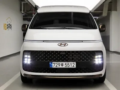 Hyundai Staria 2023, 58473 км, за 32985.22 USD