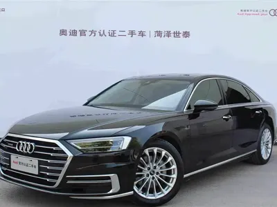 Audi A8 · 2021 год