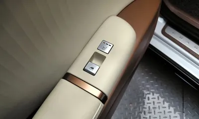 Hyundai Grandeur 2023, 72879 км, за 24395.03 USD - фото 36