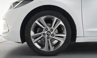 Hyundai Avante 2016, 180845 км, за 5120.13 USD