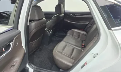 Hyundai Grandeur 2017, 190446 км, за 7296.42 USD - фото 19