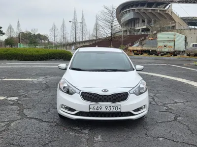 Kia K3 · 2014 год