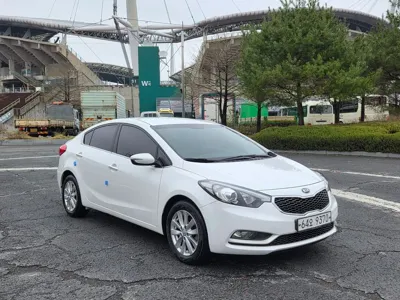 Kia K3 2014, 110188 км, за 4135.49 USD