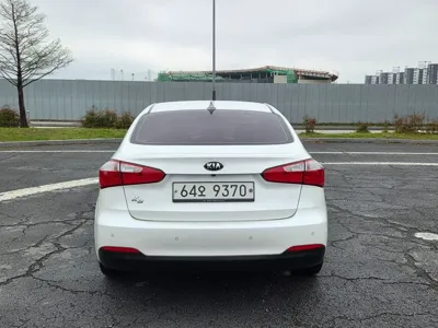 Kia K3 2014, 110188 км, за 4135.49 USD