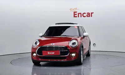 MINI Cooper 2016, 76528 км, за 5448.34 USD