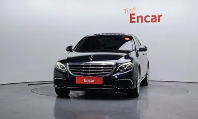 Mercedes-Benz E-Class 2018, 123691 км, за 15032.17 USD