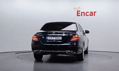 Mercedes-Benz E-Class 2018, 123691 км, за 15032.17 USD
