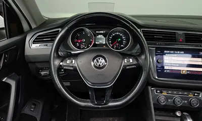 Volkswagen Tiguan 2018, 103967 км, за 12931.6 USD - фото 13