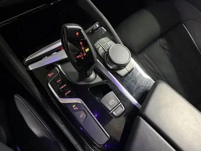 BMW 5-Series 2019, 26400 км, за 23959.56 USD - фото 9
