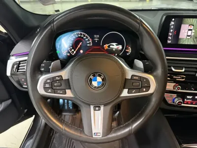 BMW 5-Series 2019, 26400 км, за 23959.56 USD - фото 12
