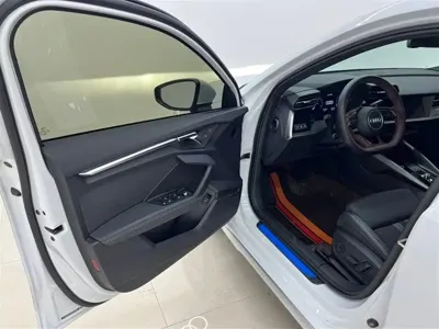 Audi A3 2023, 35000 км, за 23333.62 USD - фото 9