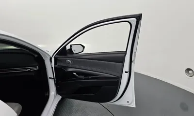 Hyundai Avante 2022, 38901 км, за 15497.81 USD - фото 24