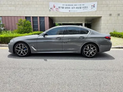 BMW 5-Series 2022, 34772 км, за 25993.5 USD