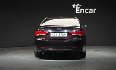Hyundai Sonata 2014, 170848 км, за 2605.86 USD