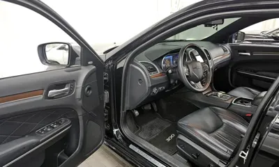 Chrysler 300C 2016, 146078 км, за 5579.62 USD - фото 10