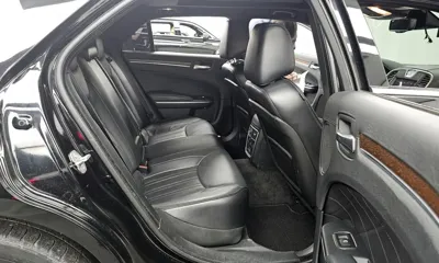 Chrysler 300C 2016, 146078 км, за 5579.62 USD - фото 12