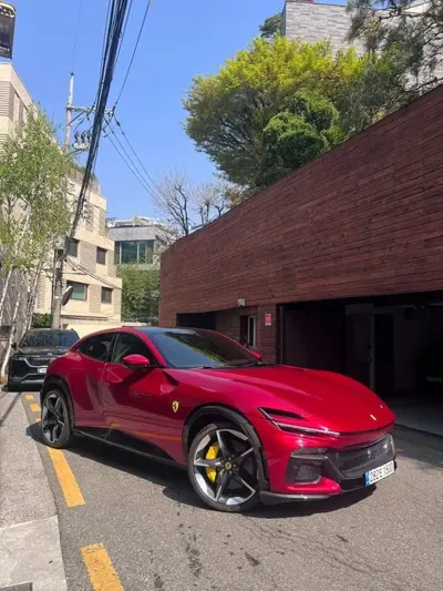 Ferrari Purosangue · 2025 год
