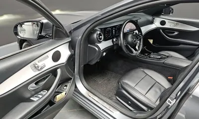 Mercedes-Benz E-Class 2021, 47795 км, за 21610.61 USD - фото 12