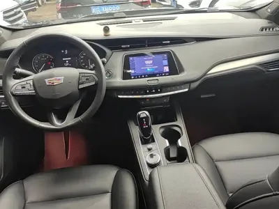 Cadillac XT4 2021, 40800 км, за 15611.76 USD - фото 12