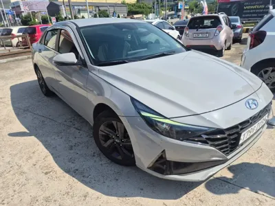 Hyundai Avante 2021, 180000 км, за 7811.47 USD