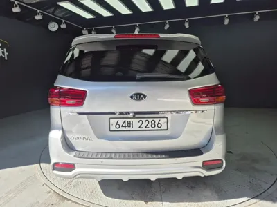 Kia Canival 2019, 155603 км, за 7936.51 USD