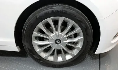 Hyundai Sonata 2015, 92359 км, за 5087.54 USD