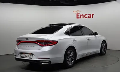 Hyundai Grandeur 2018, 125229 км, за 9867.54 USD