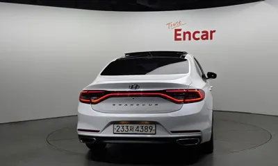 Hyundai Grandeur 2018, 125229 км, за 9867.54 USD