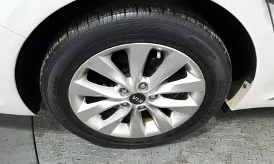 Kia K5 2016, 139062 км, за 6210.77 USD