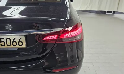 Mercedes-Benz E-Class 2021, 69787 км, за 21530.79 USD - фото 23