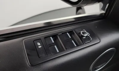 Land Rover Discovery 2018, 144491 км, за 17060.52 USD - фото 36