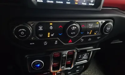 Jeep Gladiator 2021, 29500 км, за 31842.14 USD - фото 31