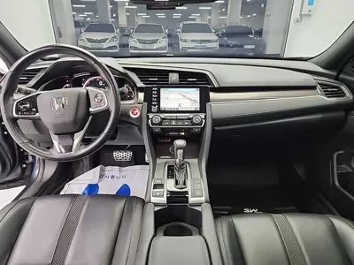 Honda Civic 2019, 105572 км, за 9977.68 USD - фото 7