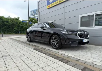 BMW 5-Series · 2025 год