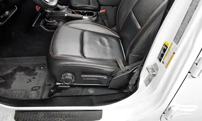 Jeep Wrangler 2022, 26428 км, за 35629.32 USD - фото 18