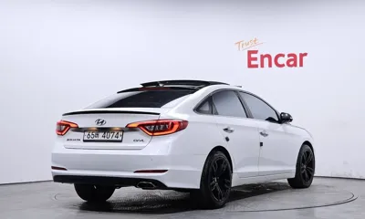 Hyundai Sonata 2015, 140221 км, за 5219.69 USD