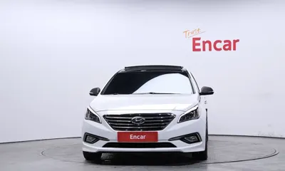 Hyundai Sonata 2015, 140221 км, за 5219.69 USD