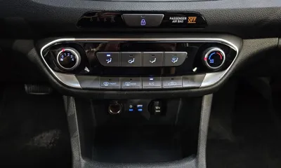 Hyundai i30 2018, 92102 км, за 6305.66 USD - фото 17