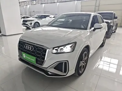 Audi Q2L · 2022 год