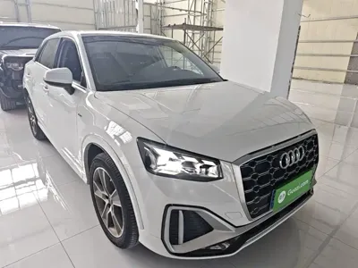 Audi Q2L 2022, 62200 км, за 15927.73 USD