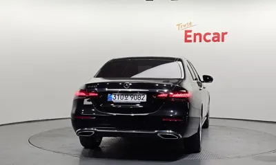 Mercedes-Benz E-Class 2022, 63931 км, за 24744.41 USD