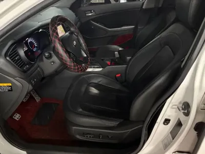 Kia K5 2011, 118521 км, за 3178.83 USD