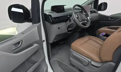 Hyundai Staria 2024, 27841 км, за 28586.3 USD - фото 10